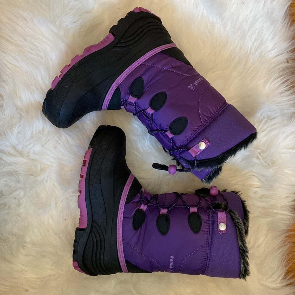 Like new! Excellent condition fur lined purple and pink Kamik snow boots